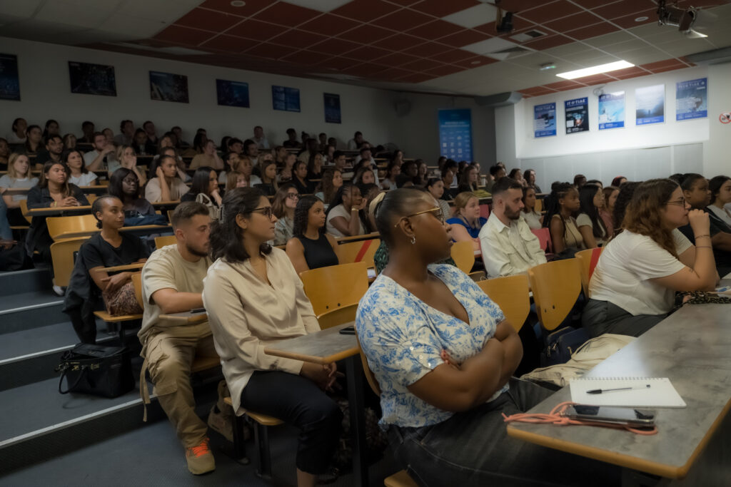 Amphithéâtre promotion RH Rentrée décalée réorientation