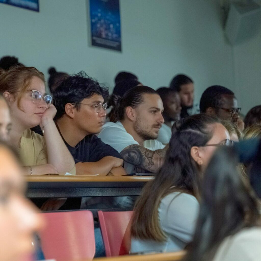 Jour de la rentrée décalée promotion RH réorientation